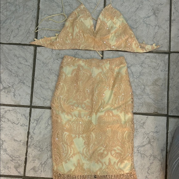 Dresses & Skirts - Elegant Cream and Gold Lace Skirt Set